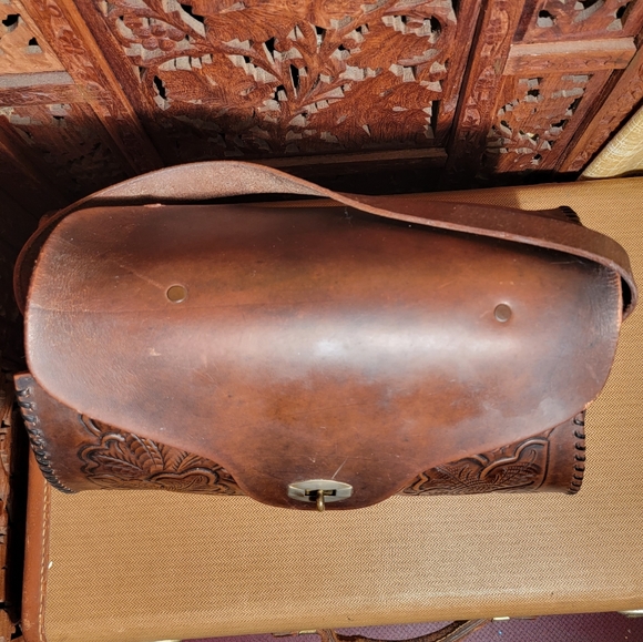 Large Vintage Handtooled Mexican Leather Purse With Floral Design - Picture 4 of 13